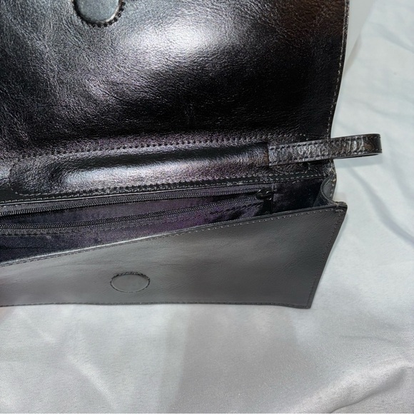 Wilsons Leather PELLE STUDIO Italian Leather Clutch pull Wristlet Strap - Picture 6 of 8